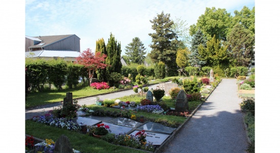 ev. Friedhof Gruiten - selbst zu pflegende Urnengräber  