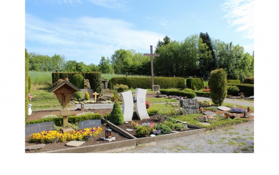 kath. Friedhof Gruiten - selbst zu pflegende Gräber  