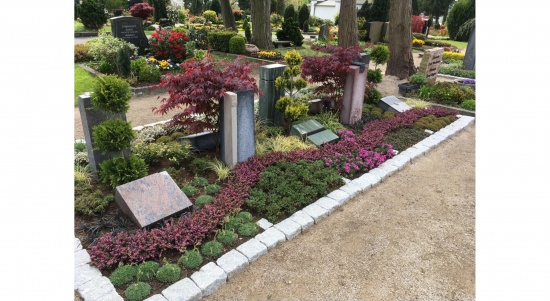 ev. Friedhof Haan - Urnenwahl-Bestattungsgarten  