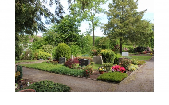 ev. Friedhof Gruiten - selbst zu pflegende Erdgräber  