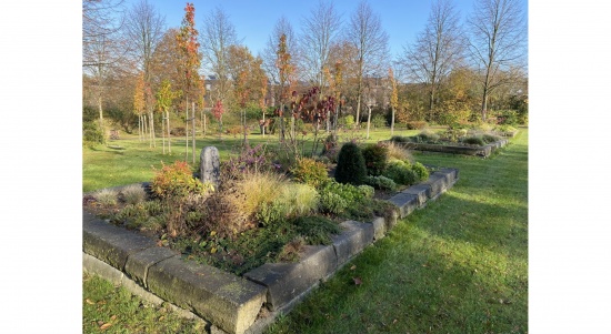 städt. Waldfriedhof Haan - Hochbeet  