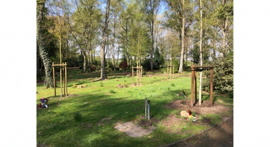 städt. Waldfriedhof Haan - pflegefreie Baumgräber  