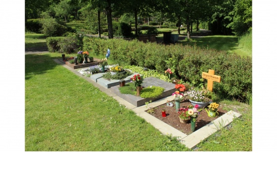 städt. Waldfriedhof Haan -  selbst zu pflegende Urnengräber  